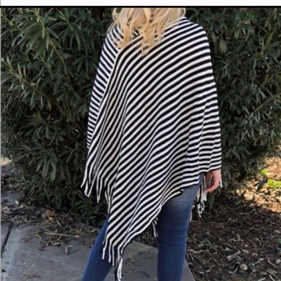 NWT. Beautiful Striped poncho. - Picture 3 of 4